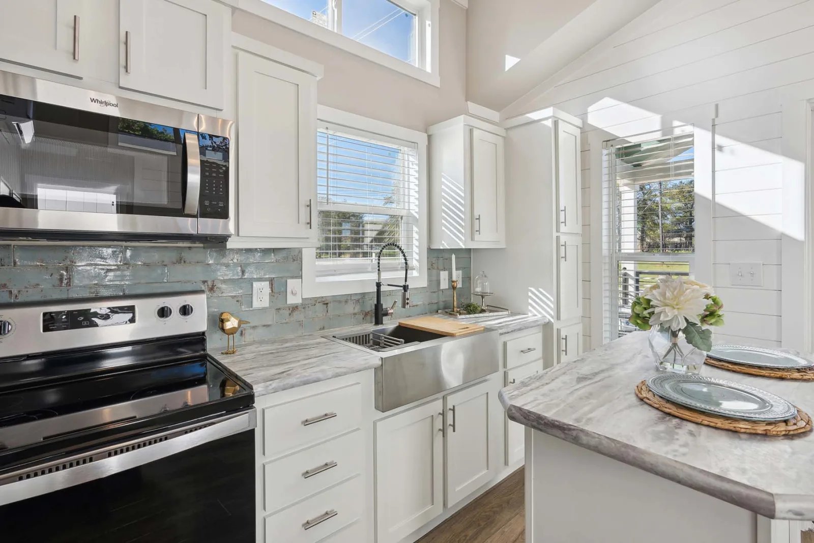 Champion 522A Kitchen Interior