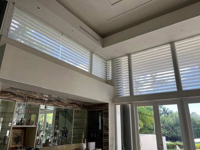 Instalación de persianas y cortinas decorativas