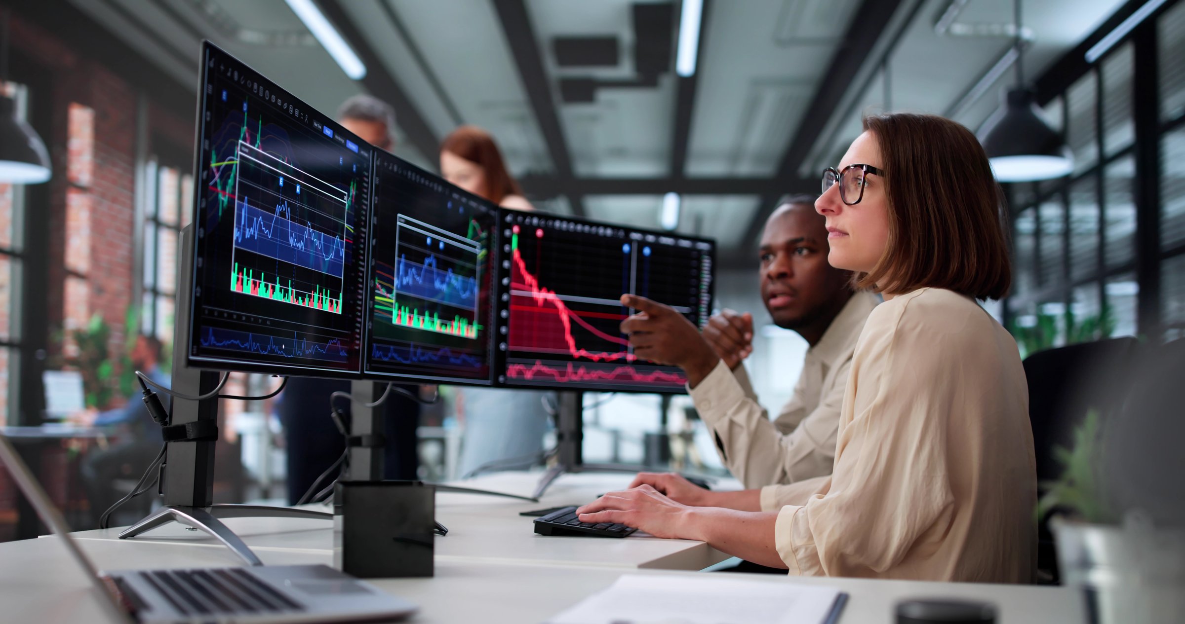 Analyzing Business Performance Through Data Analytics On KPI Dashboard