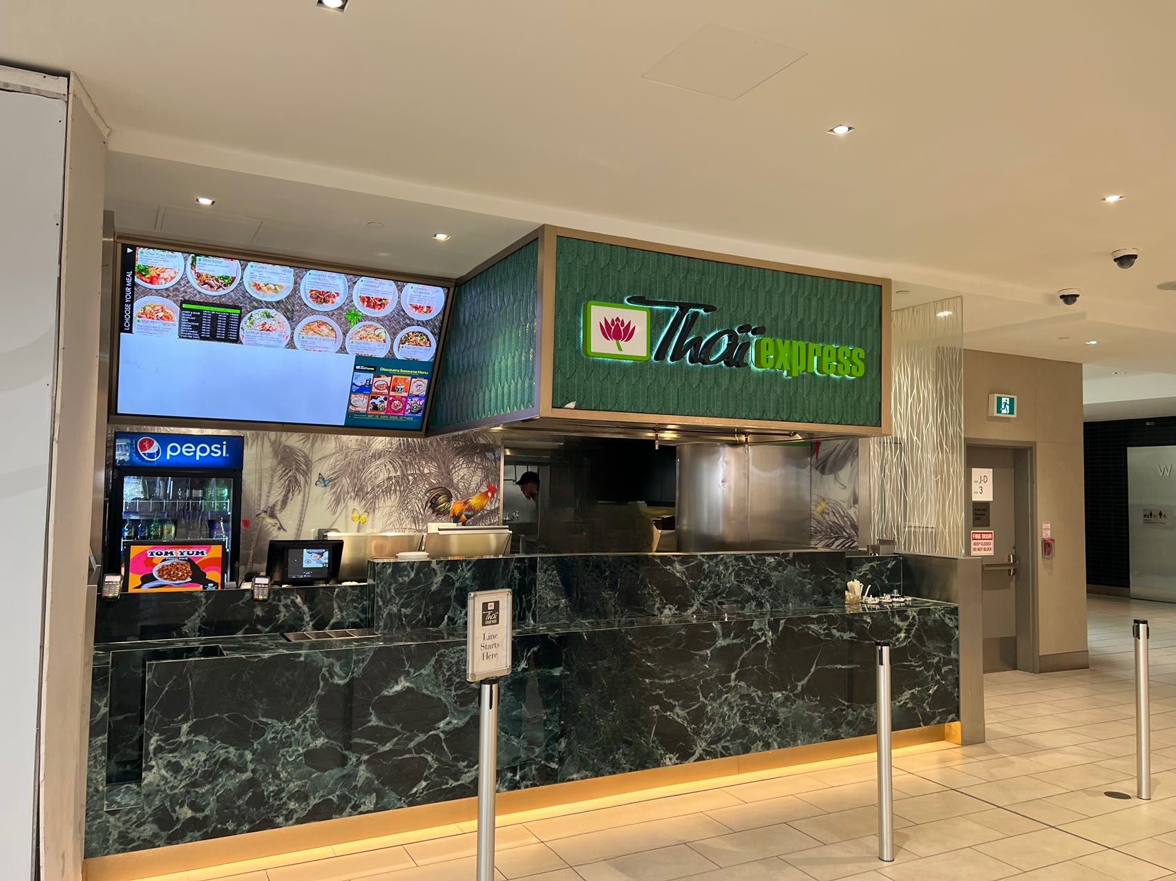 Thai Express mall kiosk restaurant build-out