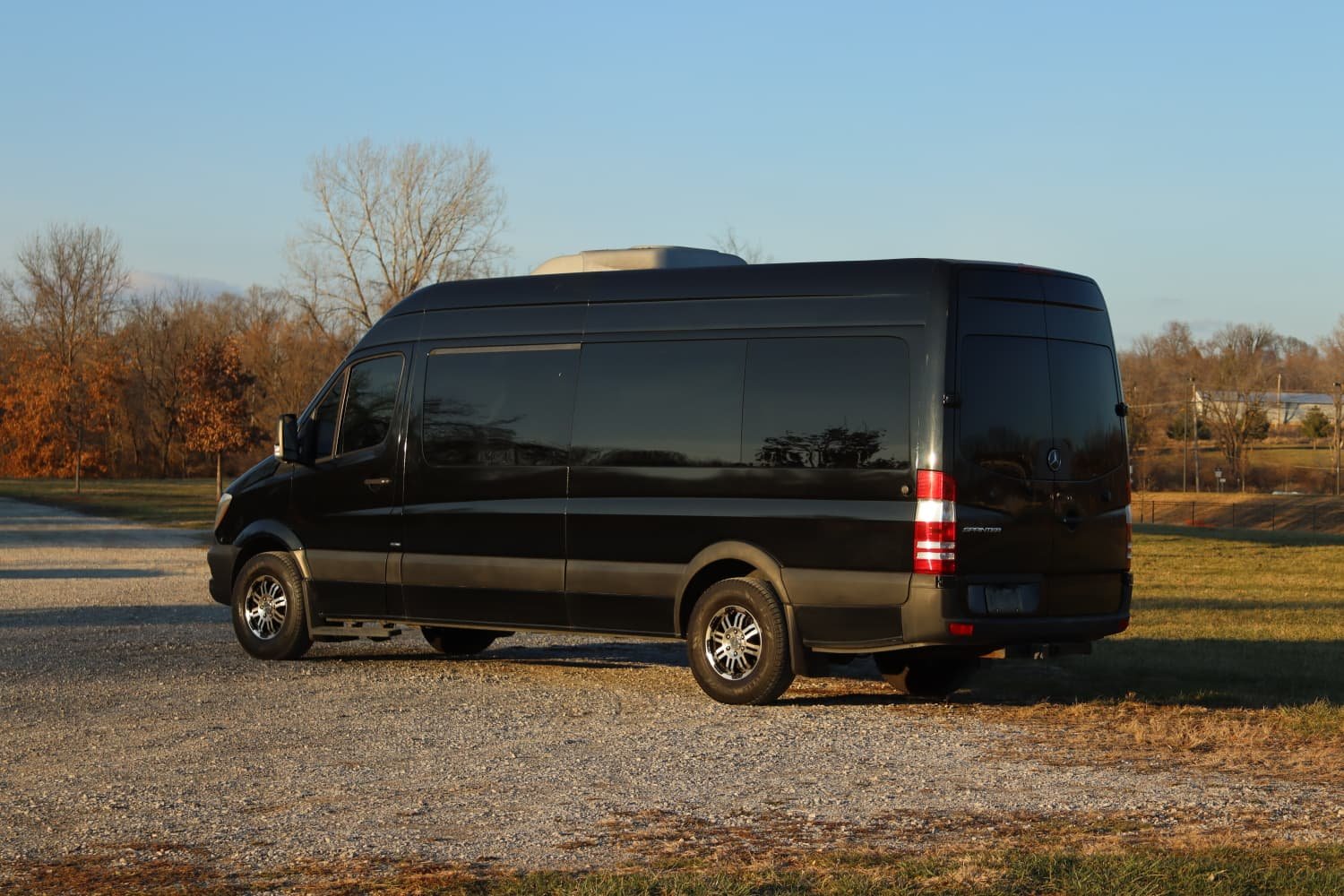 Mercedes Sprinter Van - Image 11