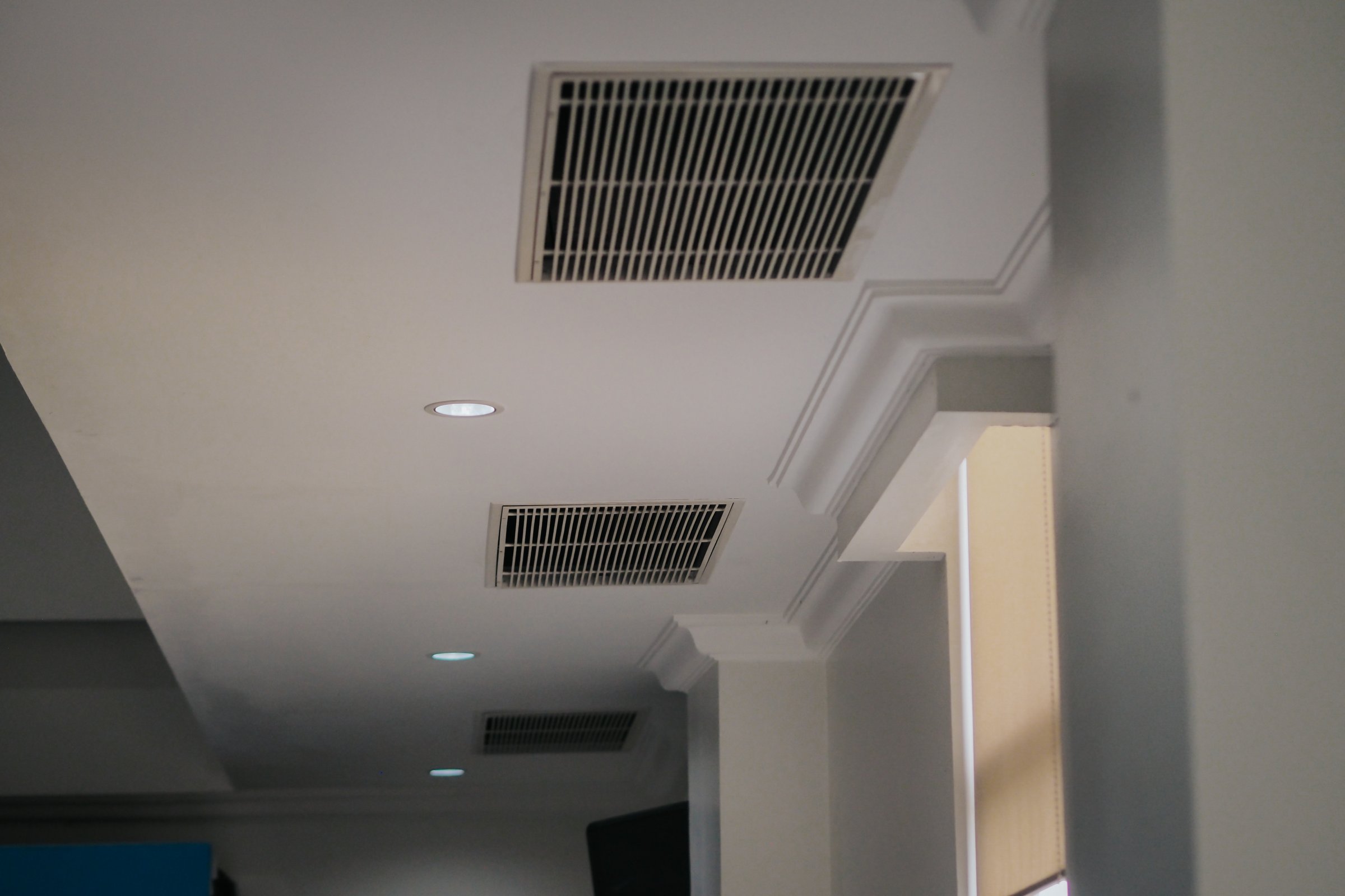Central air conditioning on the ceiling