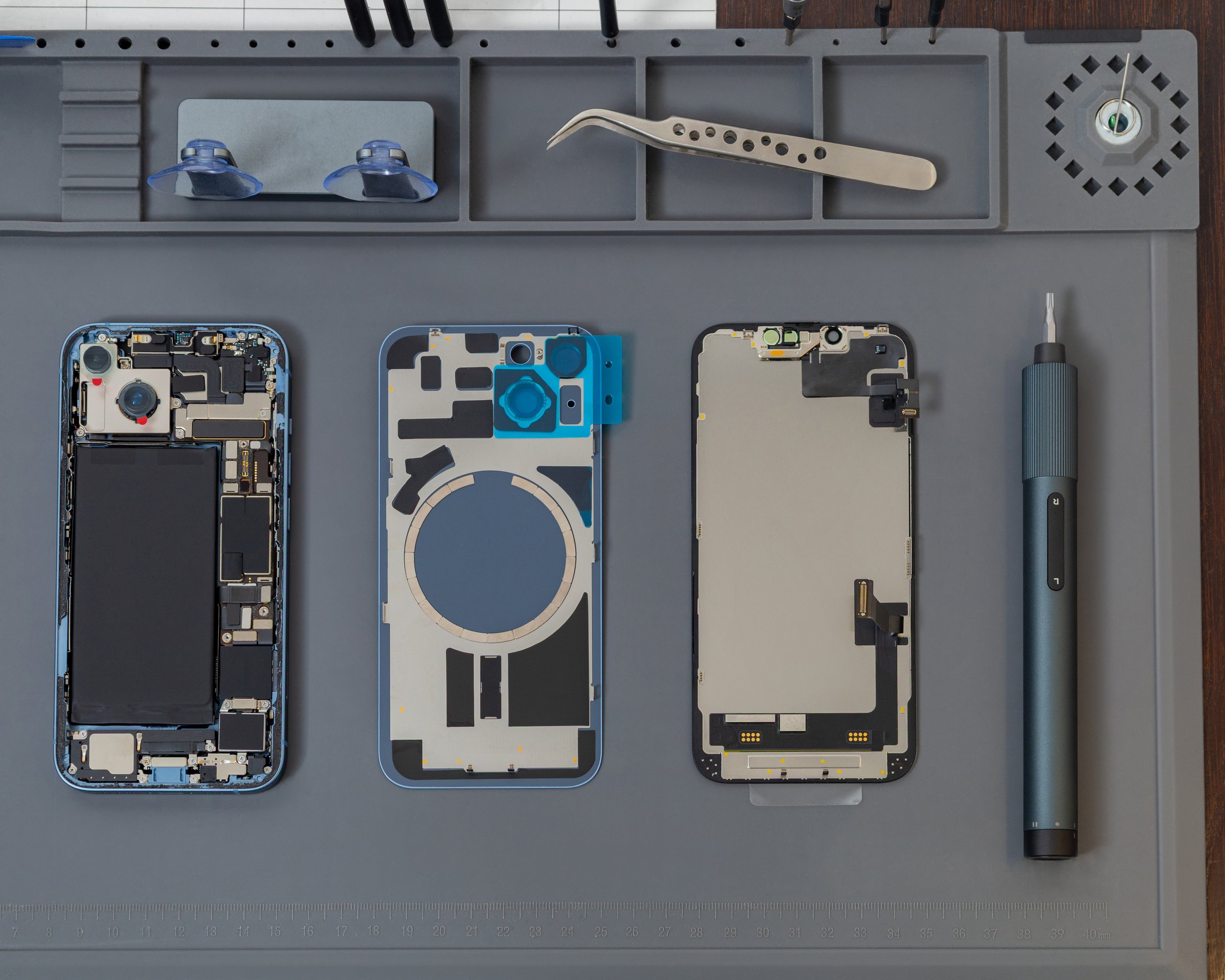 a modern phone disassembled during the repair
