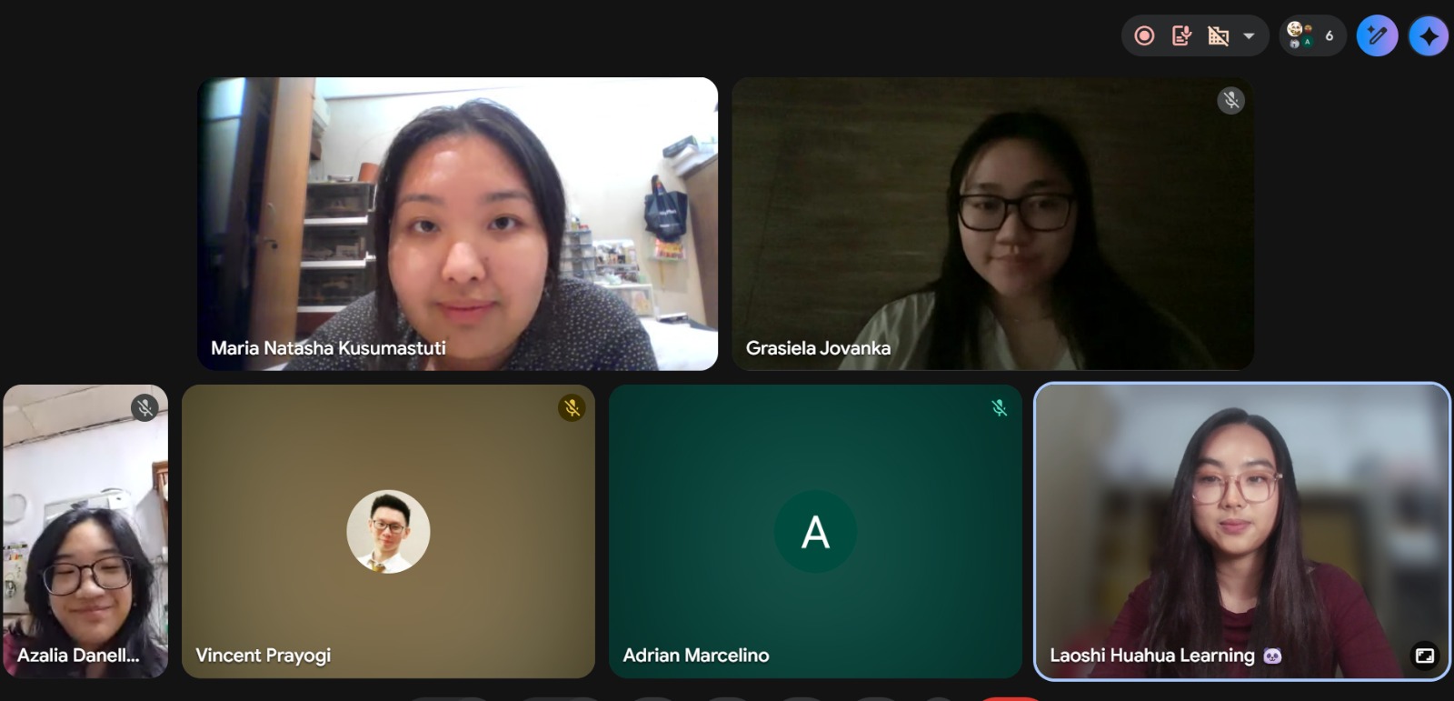 Small group belajarnya lebih masuk