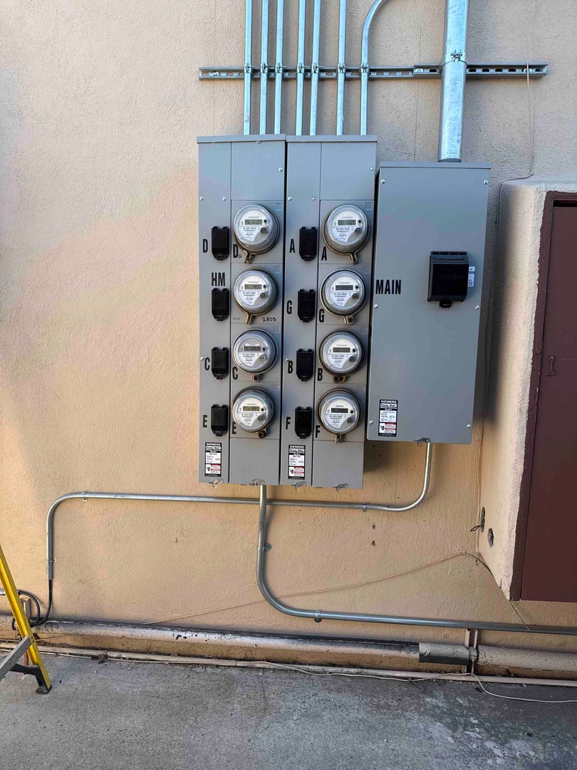 400 Amp Disconnect Service - Image 1