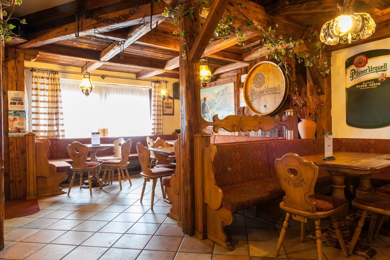 Interno El Bait Pub a Passo del Tonale