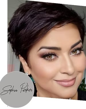 Sophia Parker - Zertifizierte Master-Hypnotherapeutin und NLP Life Coach