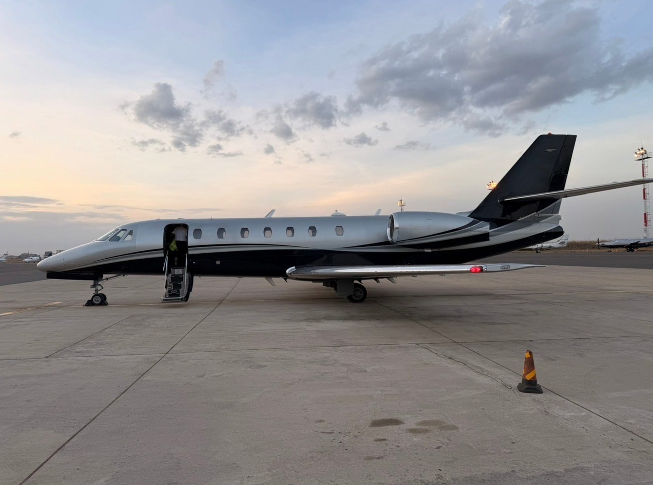 Citation 680 Sovereign - Main exterior view