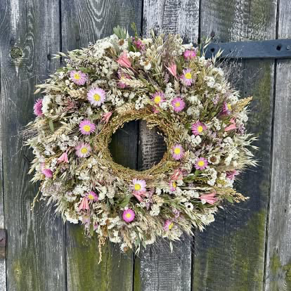 Wianki z suszonych kwiatów