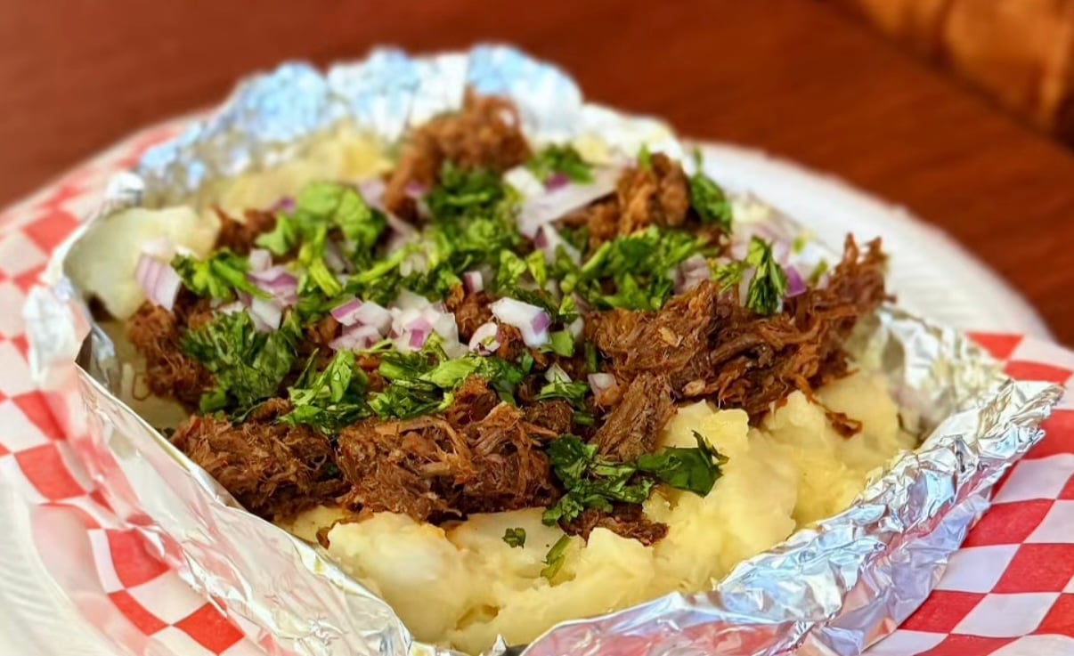Birria Tacos Doña Bety