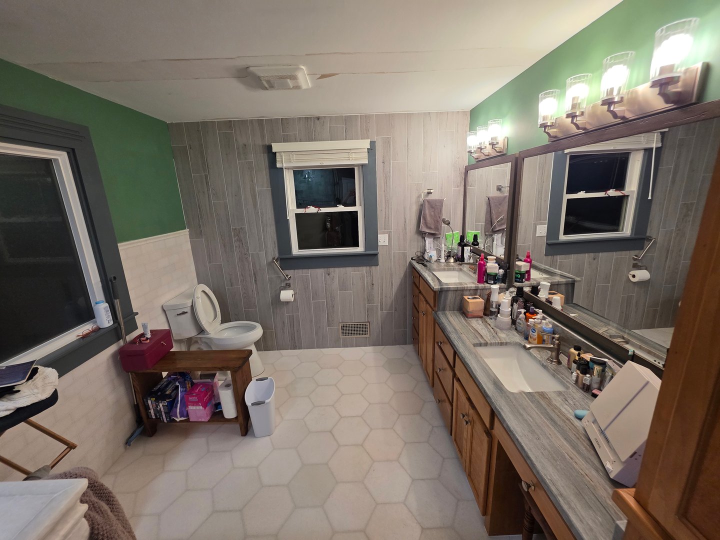 Bathroom after cleaning - showing sparkling clean fixtures