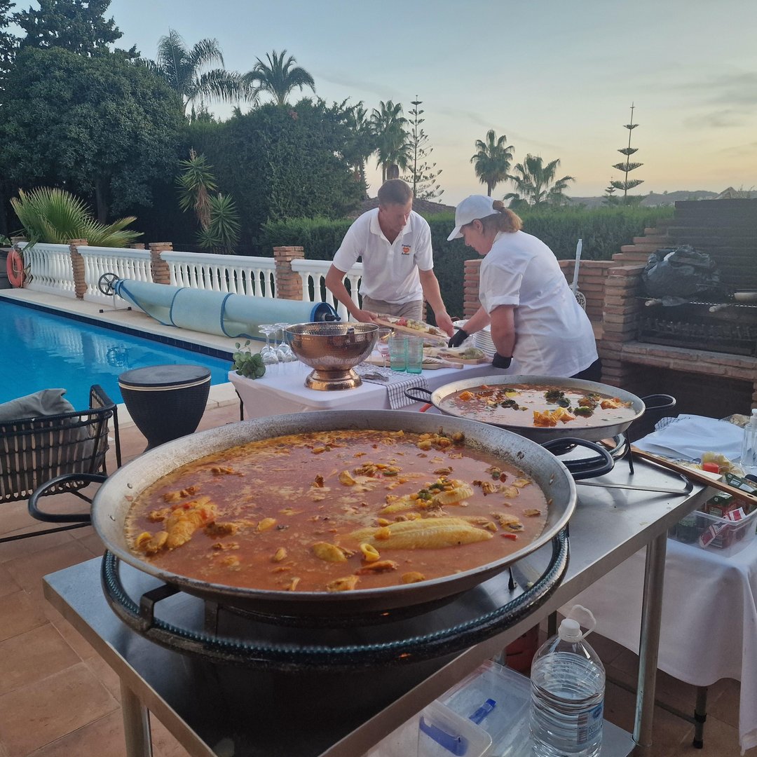 Retreat paella dining experience