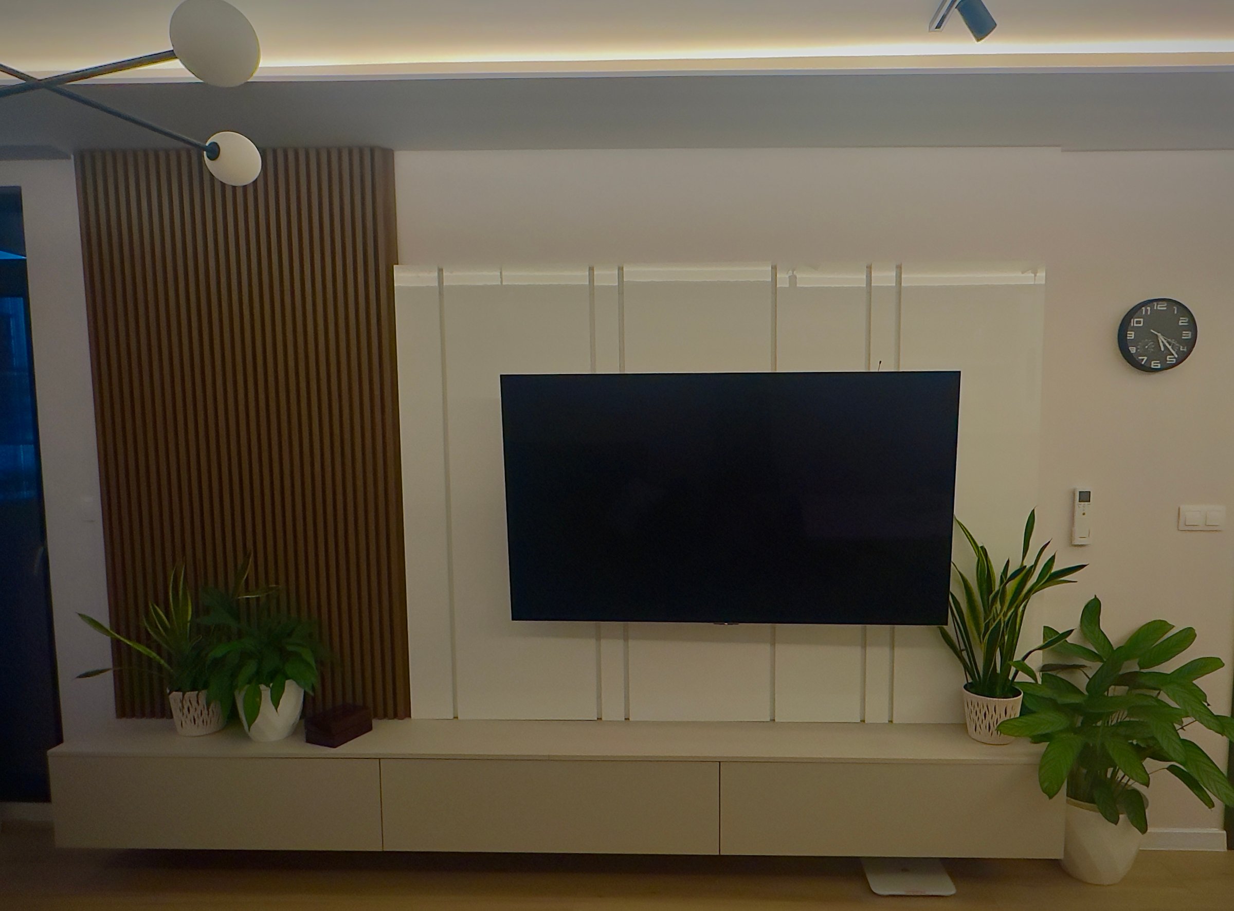 Холно обзавеждане