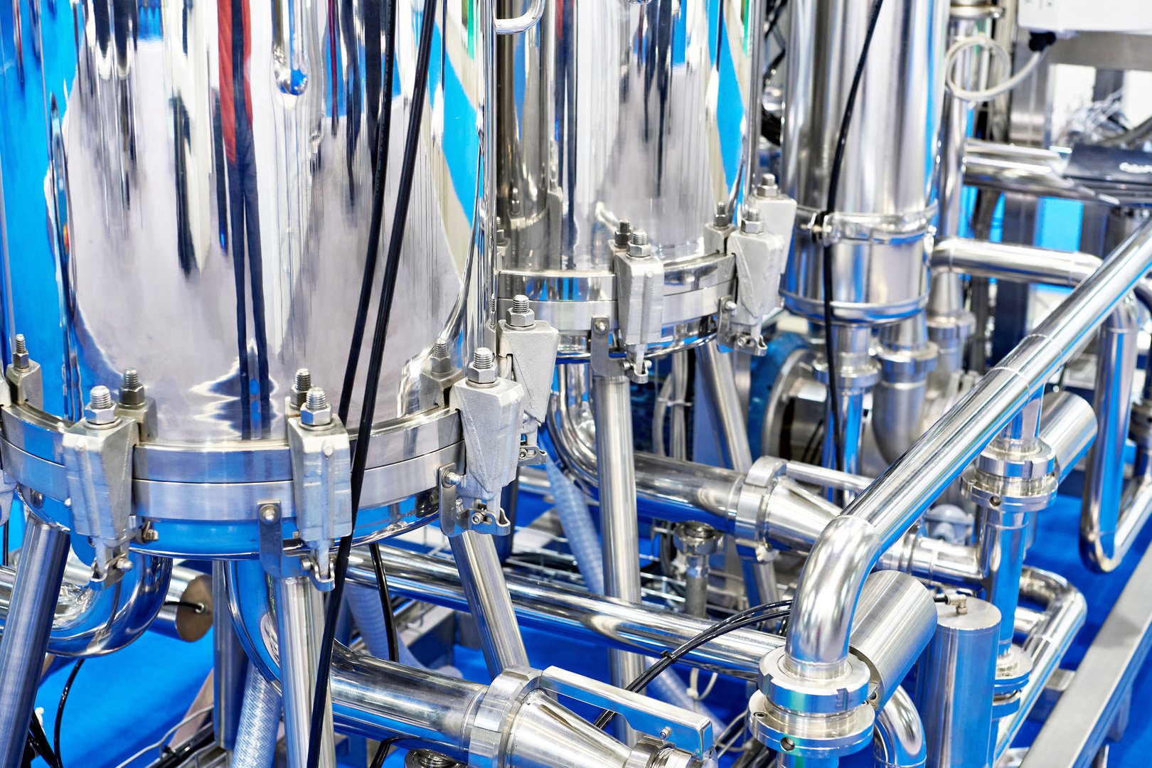 Systems for automated high-quality filtration of liquid