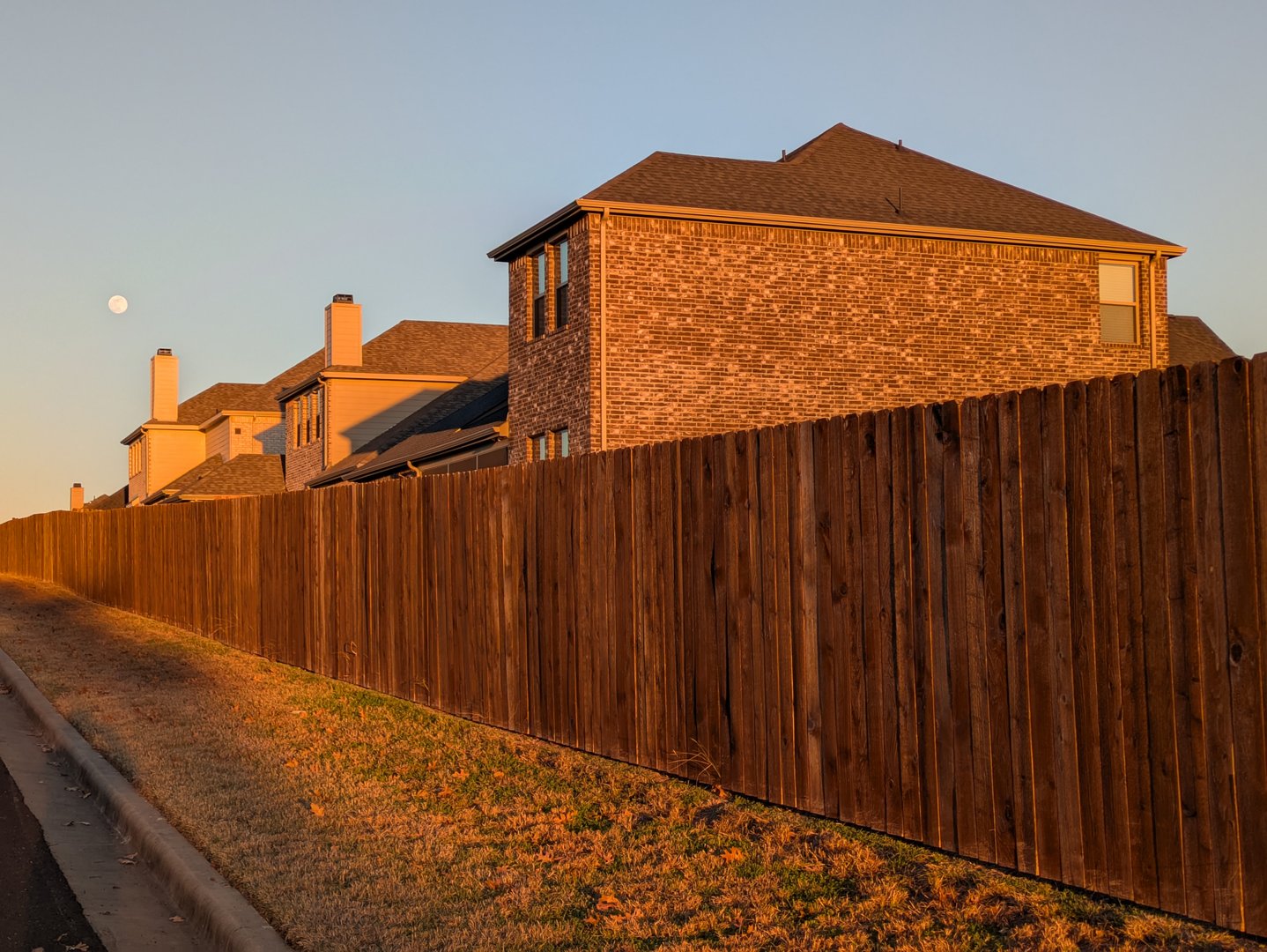 Dusk on a mild winter day in a suburb of Waco.