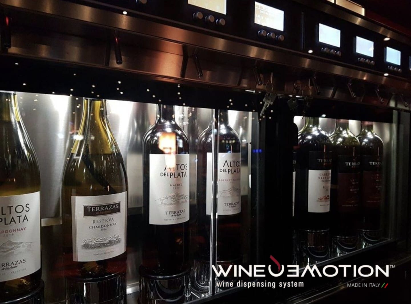 Conservación de vino en vinoteca profesional WineEmotion sistema gas inerte 30 días