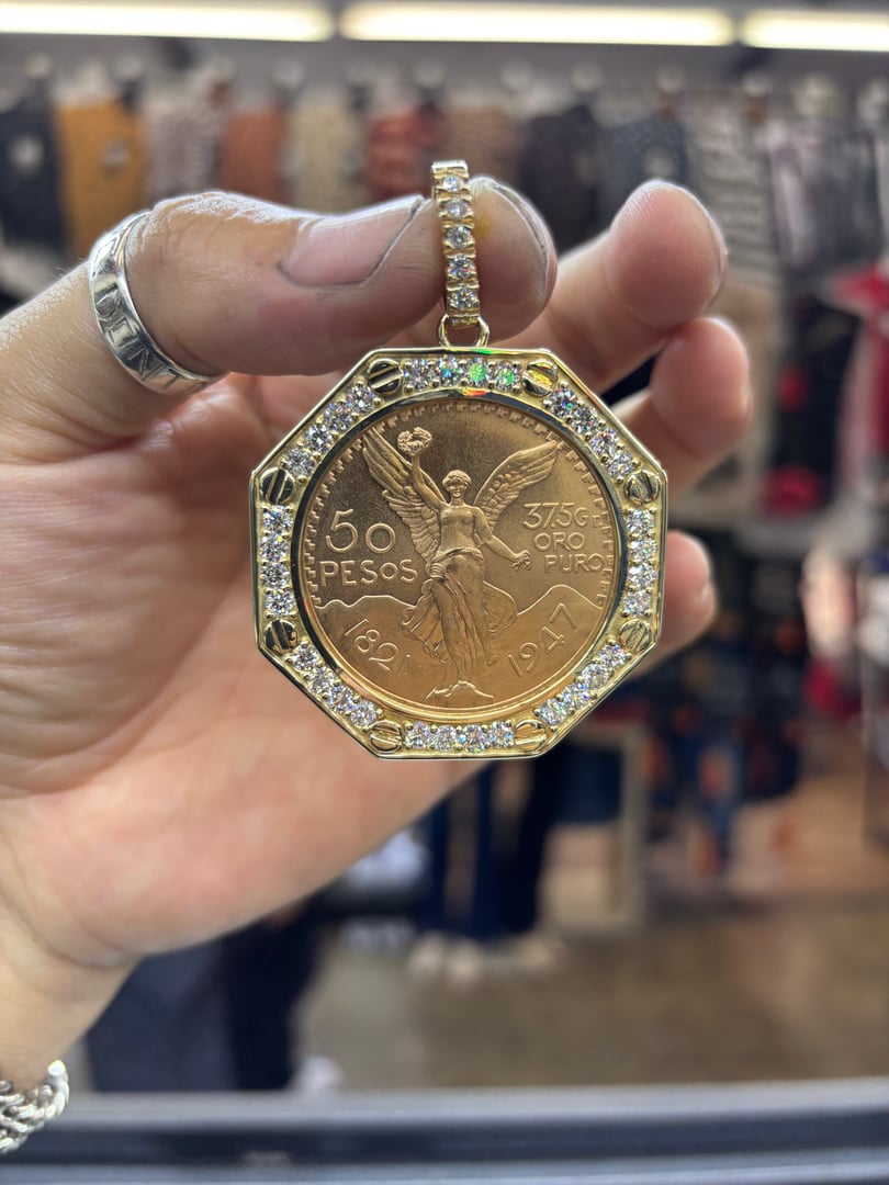 Custom pendant design