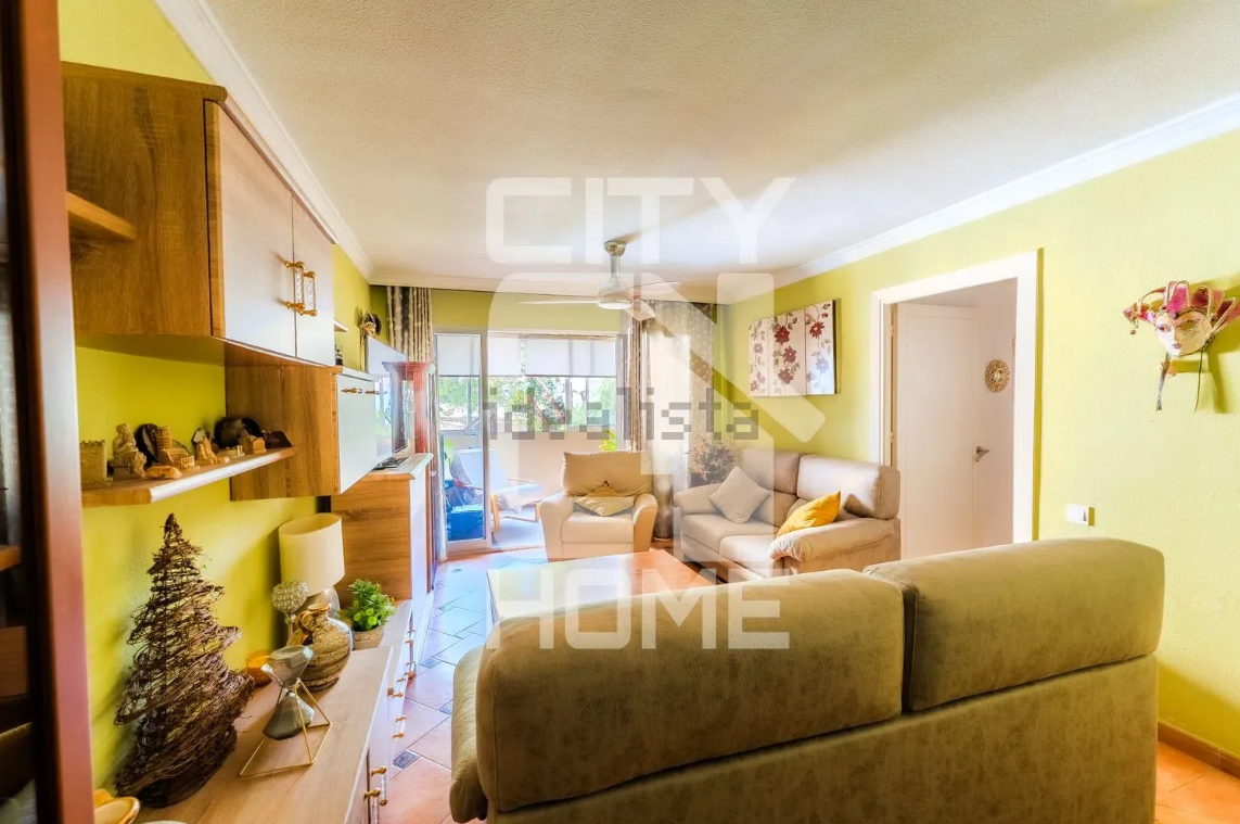 Piso en venta en Avenida Mercado, 12, Miraflores, Marbella