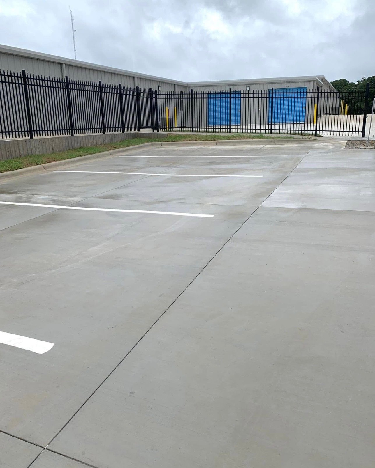 Commercial pressure washing