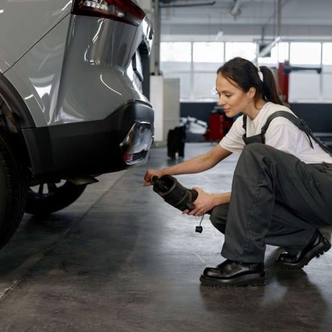 IQ Smog testing facility interior