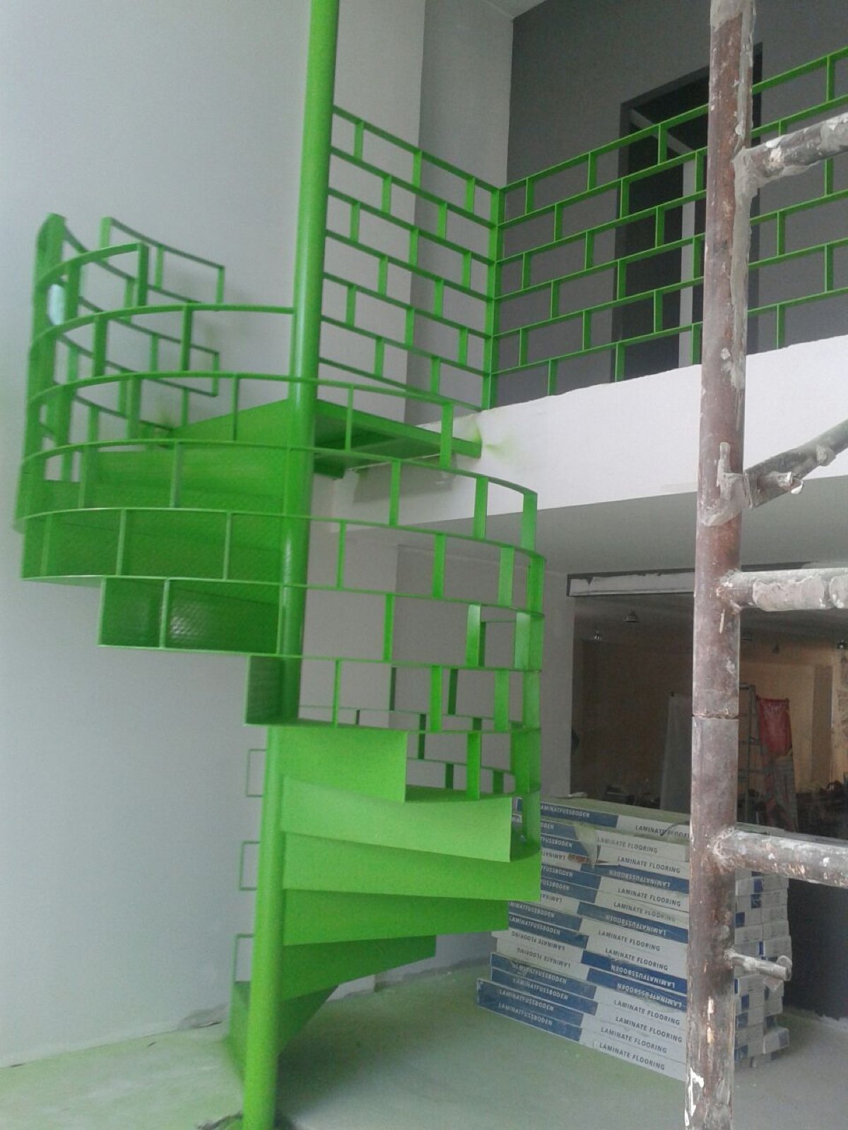 Escaleras LAGarte - Escalera de Hierro Forjado con Barandal