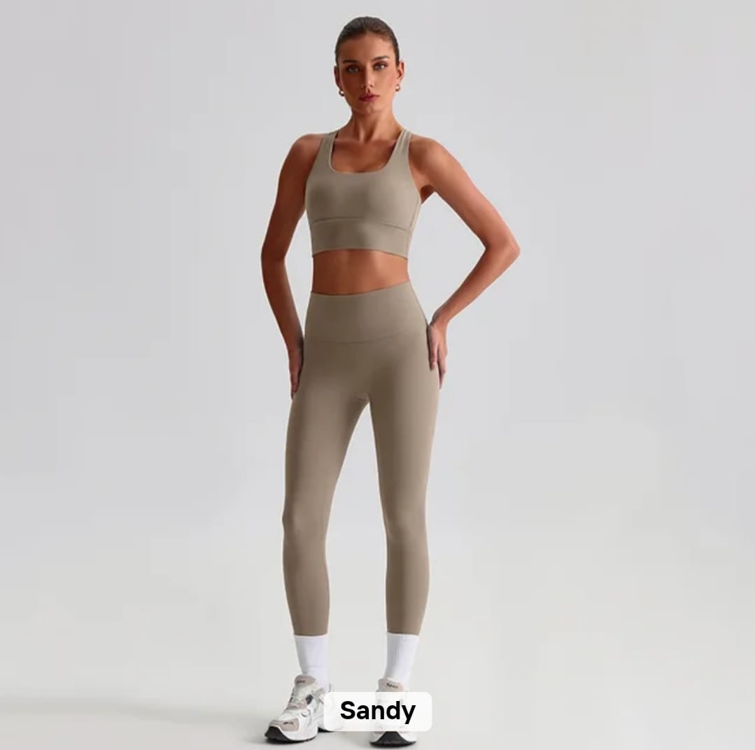 Complete yoga set alternate view