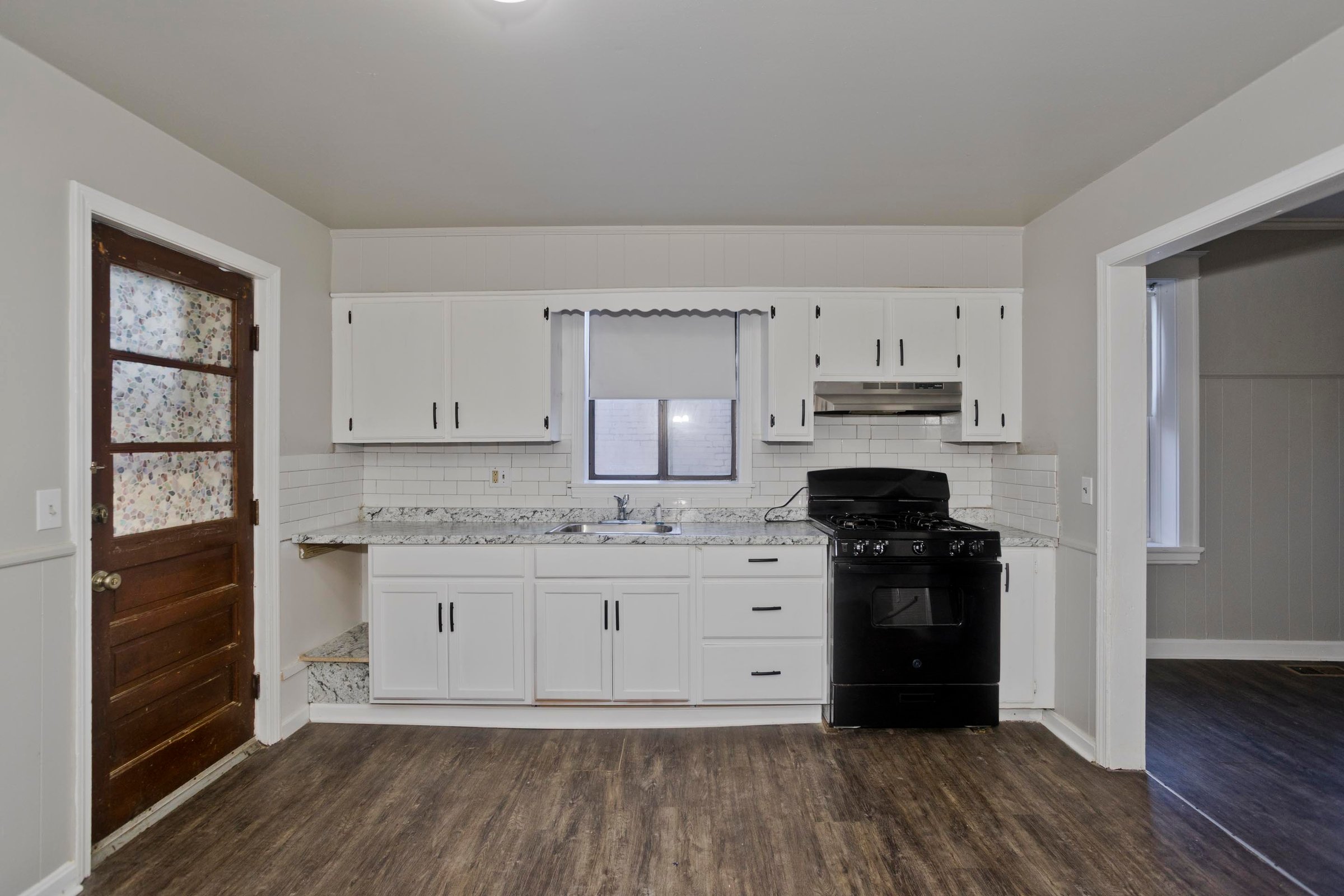 116 Fort Pleasant Ave Unit 1L - Kitchen View