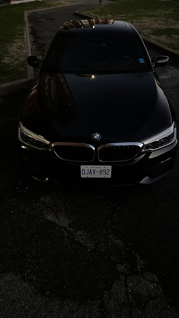 Car exterior wash and detailing service