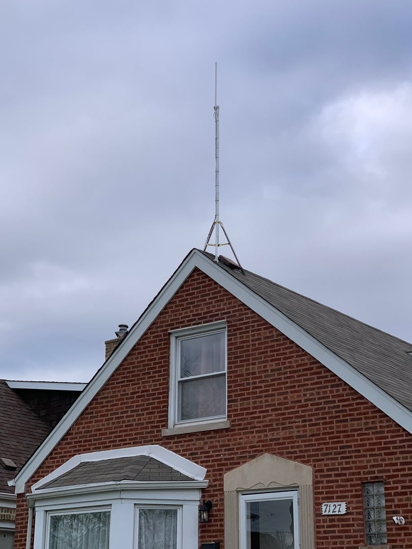 Commercial antenna installation
