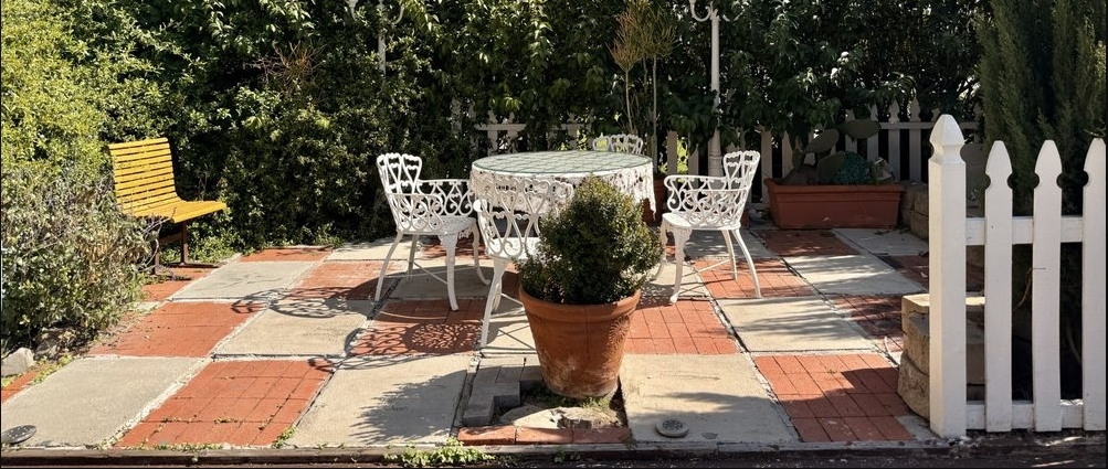 The Classic Cafe exterior