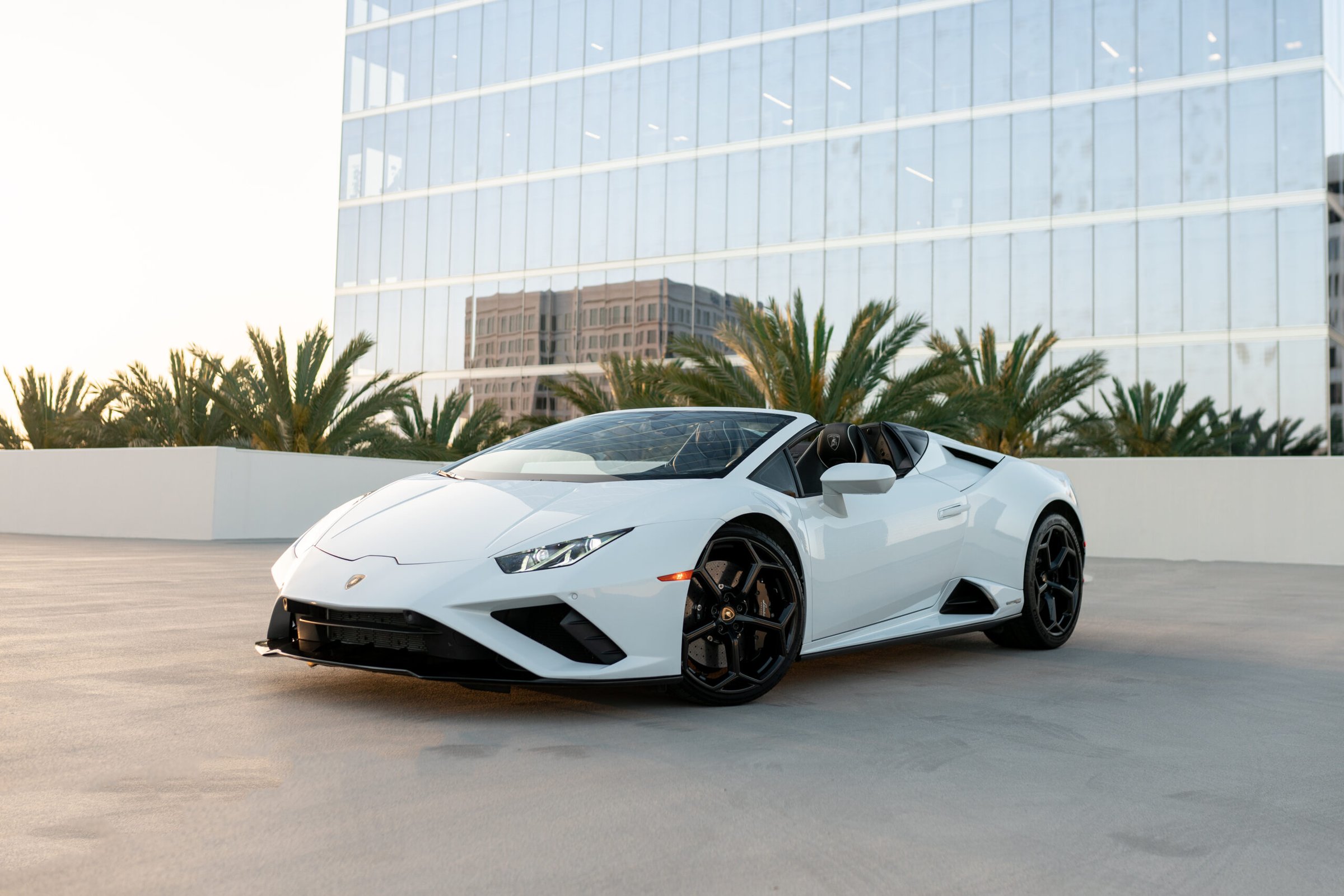 White Lamborghini Huracan EVO Spyder