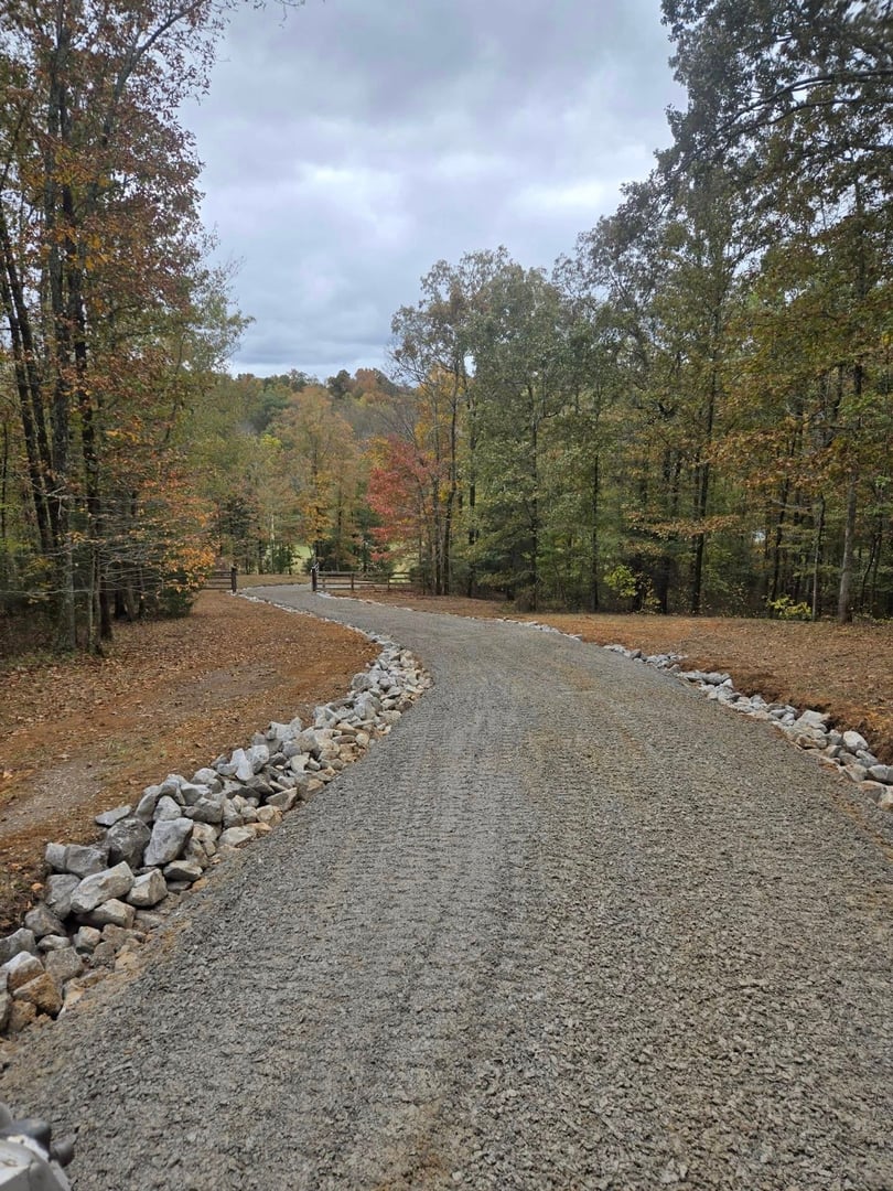 BusbysLand gravel driveway installation