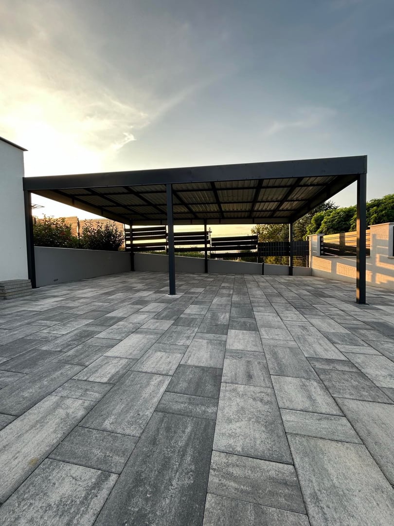 Autóbeálló referencia projekt