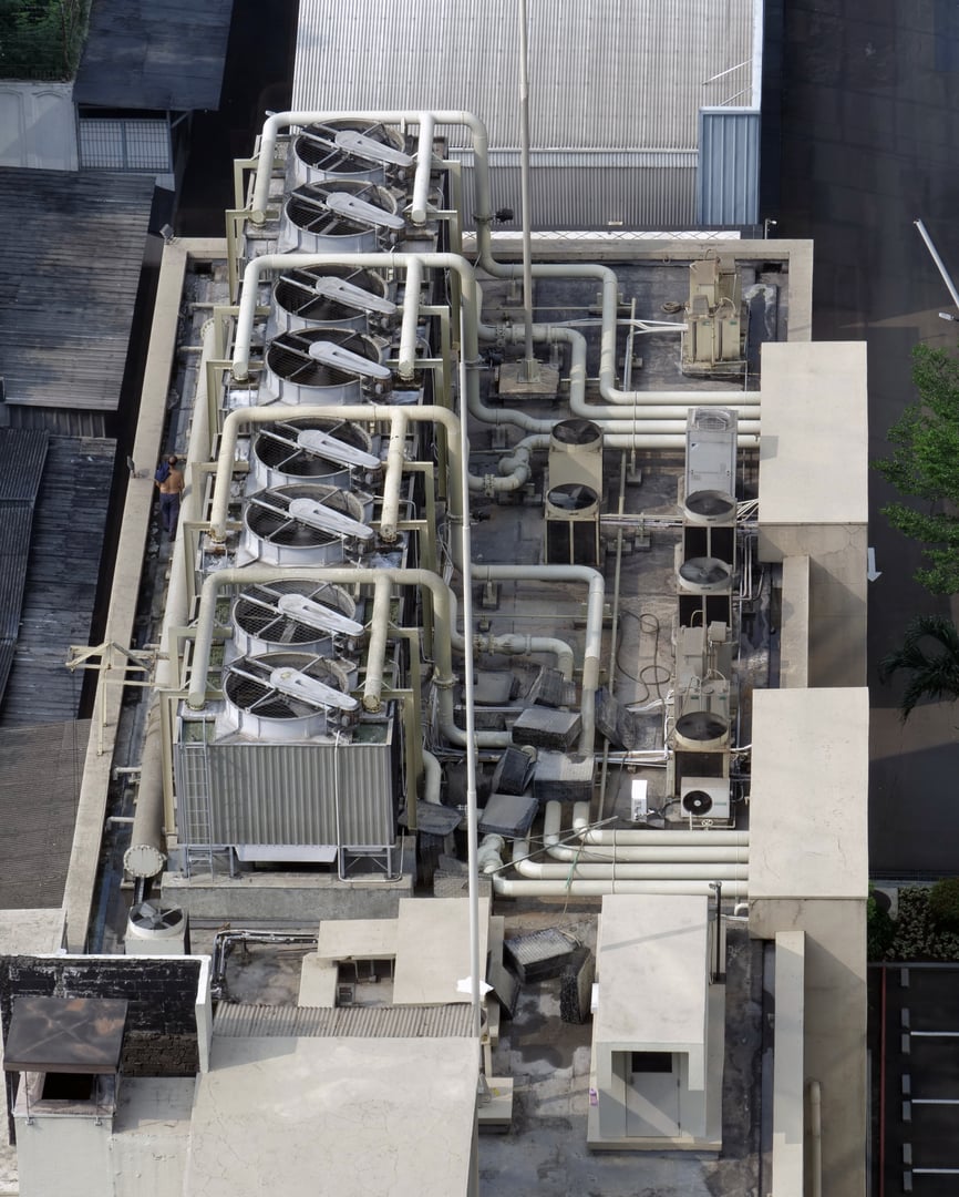 Central air conditioning system on the roof building