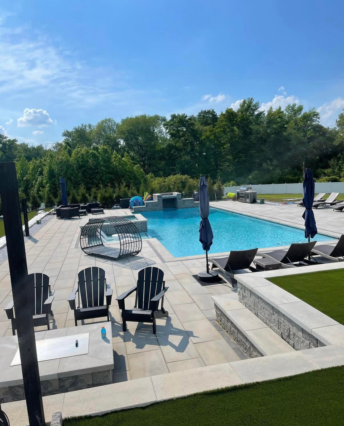 Pool hardscape design