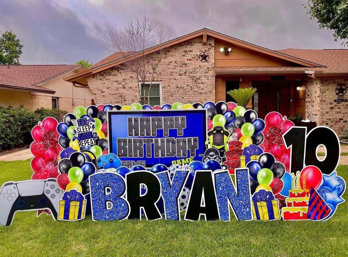 Gamer Set yard display