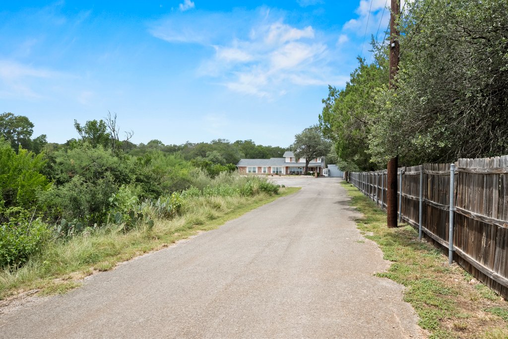 699 Floral Avenue property view