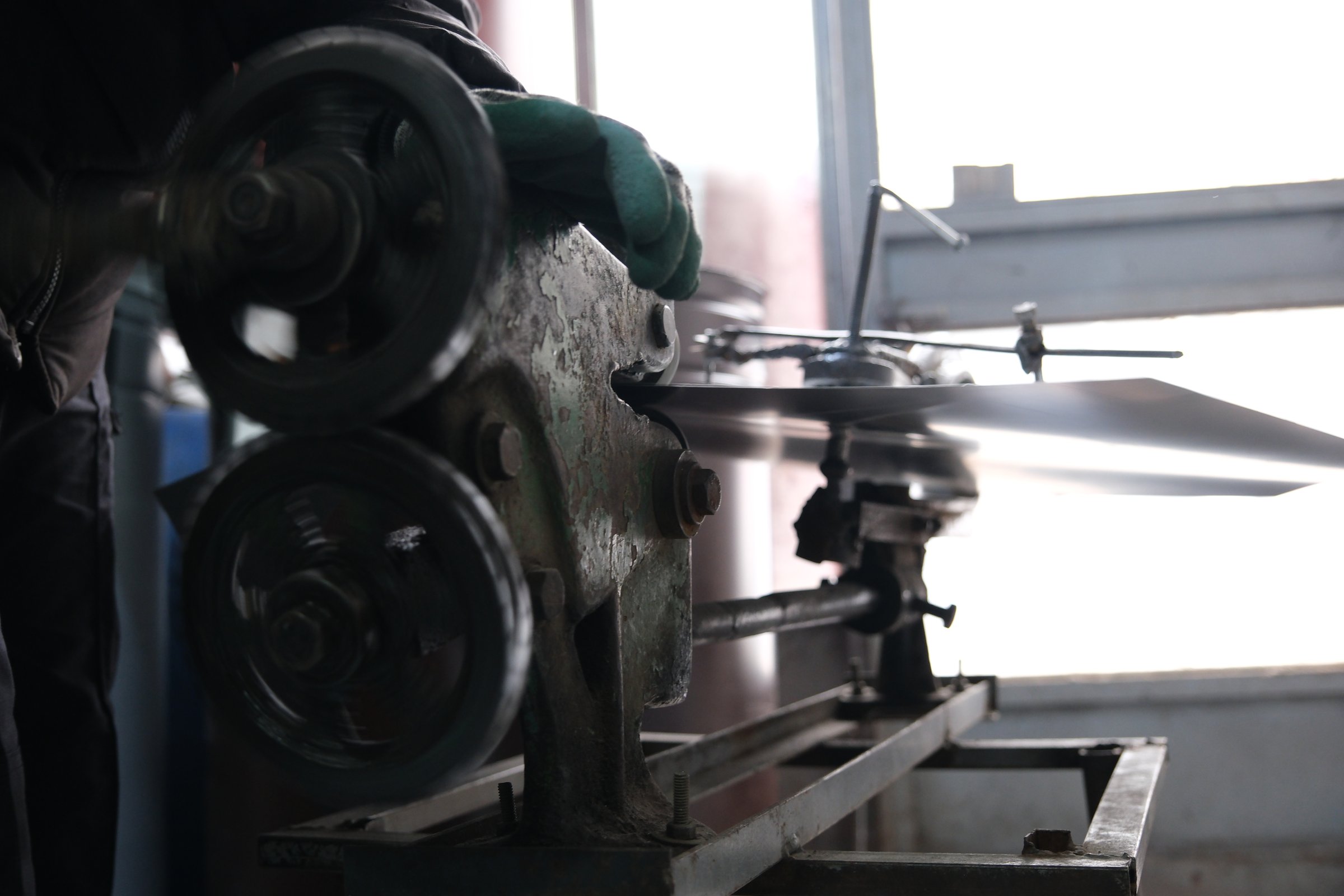 person who cuts sheet metal