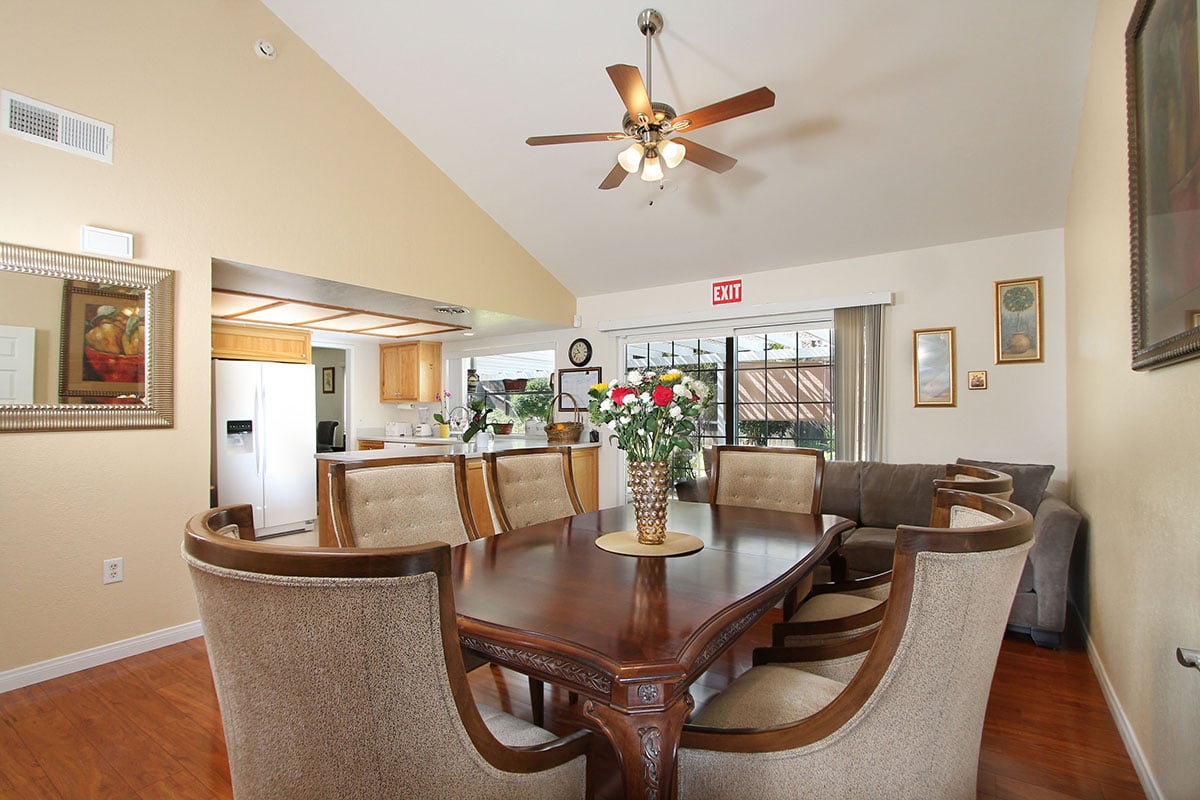 La Costa Coastal Care dining area