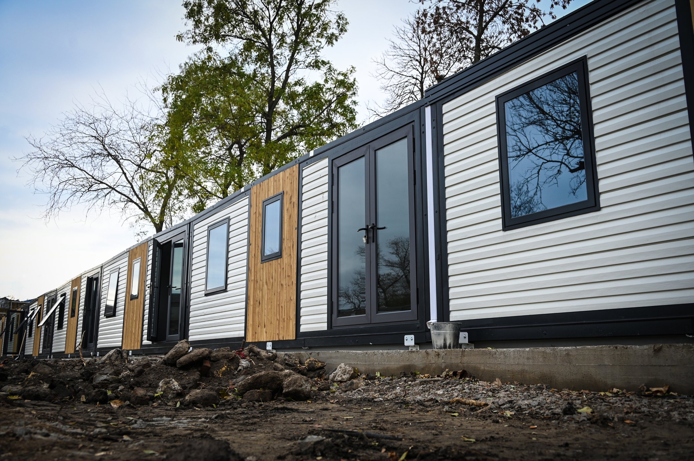 construction of modular houses for housing