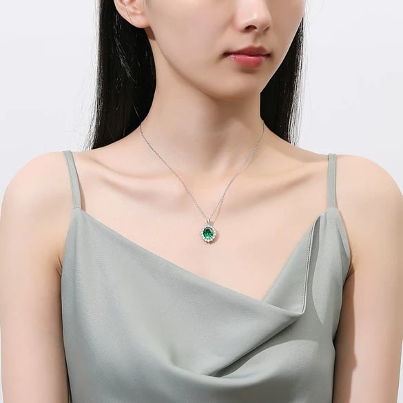 Collier Fleur Émeraude - Vue principale