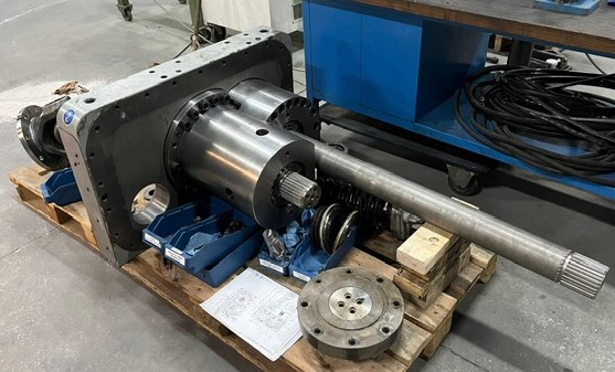 Gereviseerde tandwielkast met cardanas