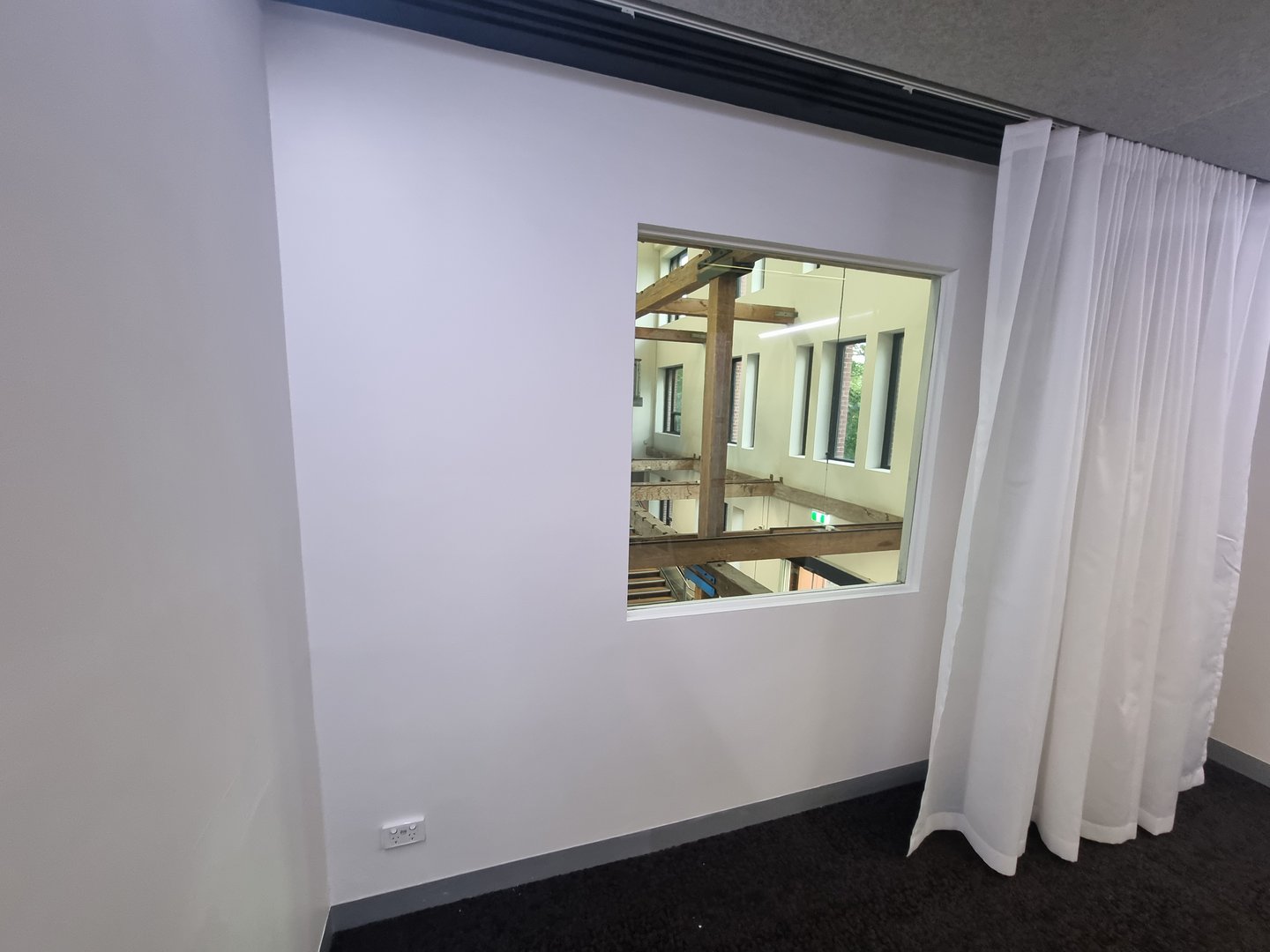 Quality Painting Group high-rise office complex project - specialized equipment and finishing work