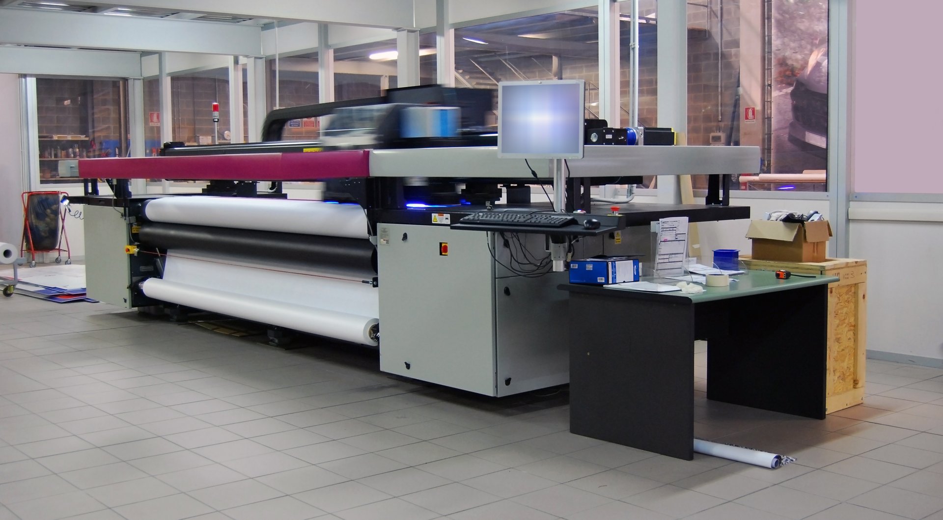 Digital printing system for printing a wide range of superwide-format applications. These printers are generally roll-to-roll and have a print bed that is 2m to 5m wide. Mostly used for printing billboards and generally have the capability of printing between 60 to 160 square metres per hour.