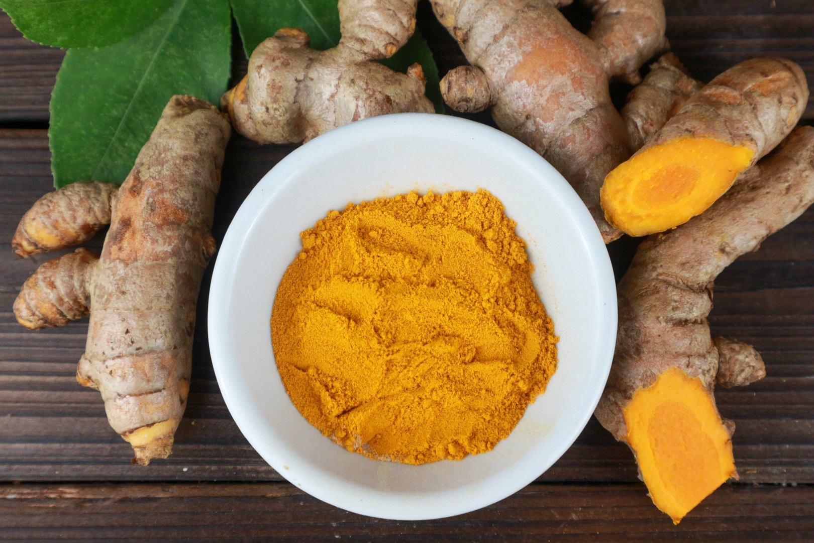 Fresh turmeric and powder
