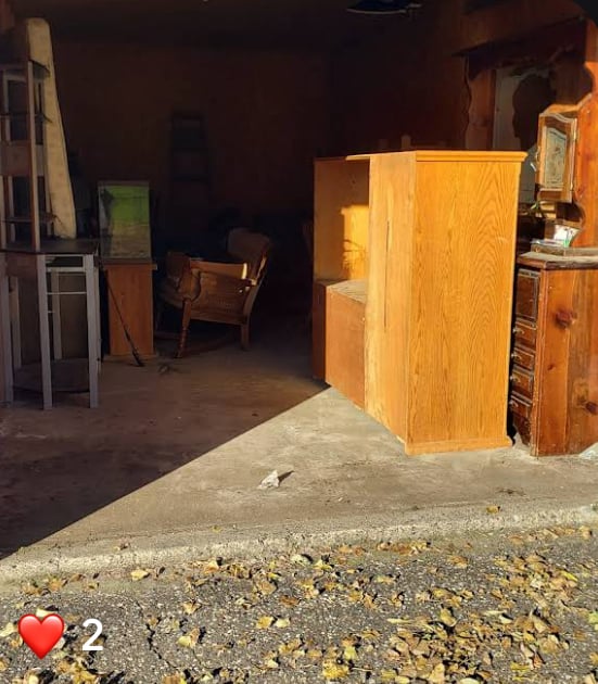 Junk hauling service