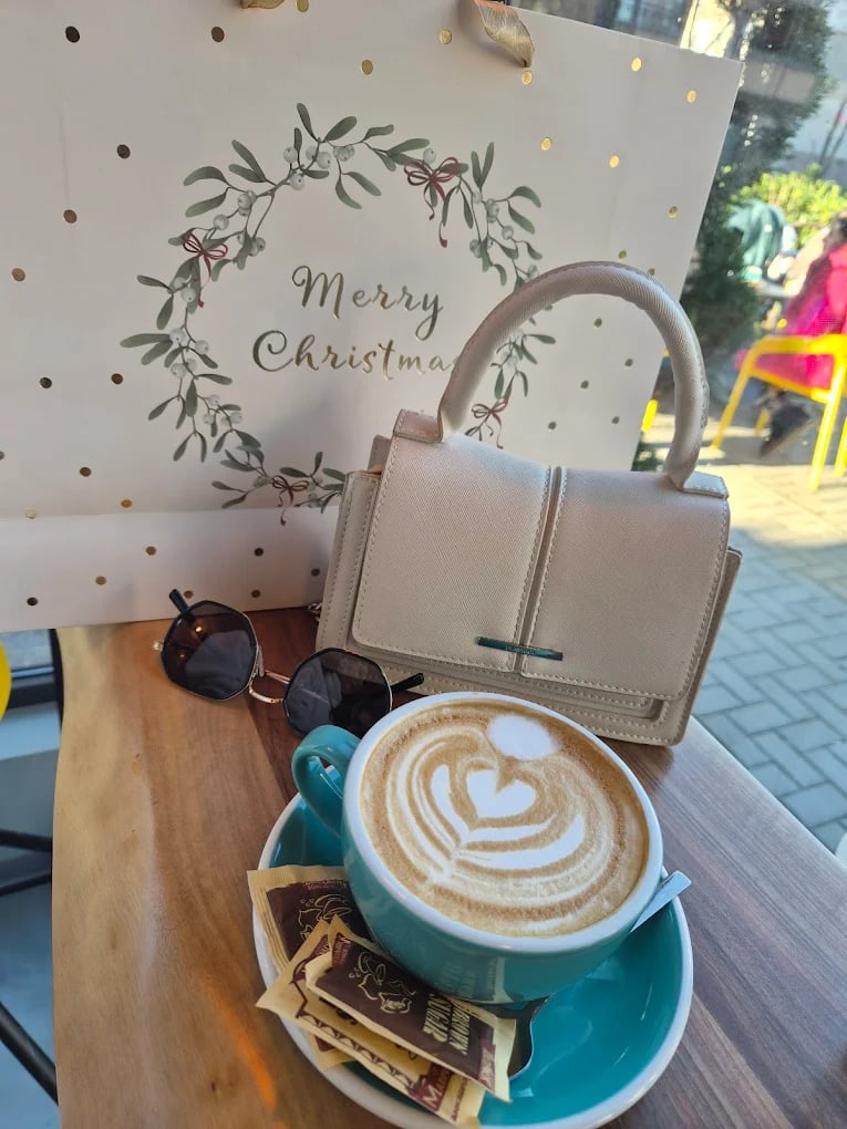 Dealicious Coffee & Food Coffee and Treats