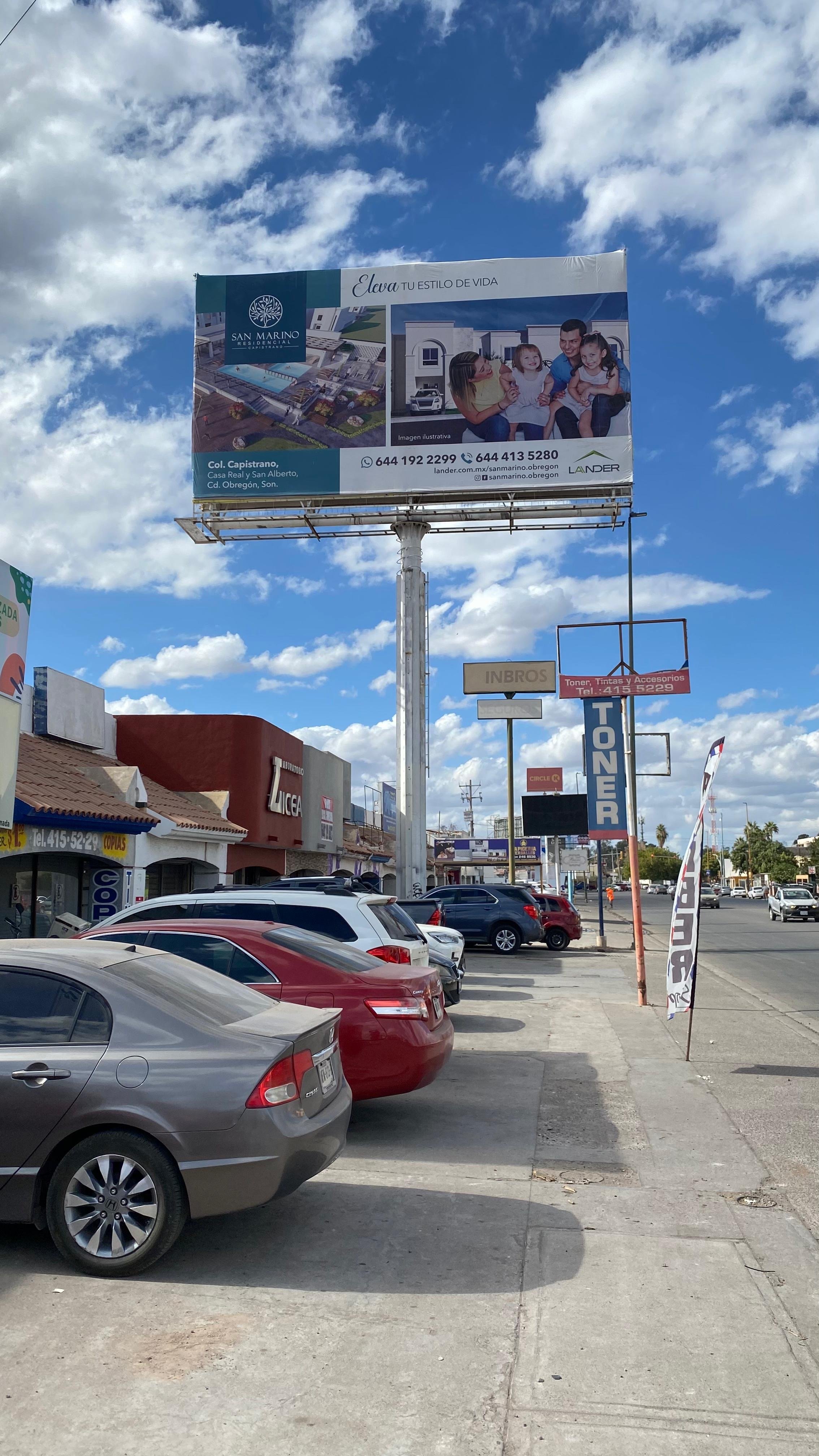 Servicio de publicidad exterior confiable en acción