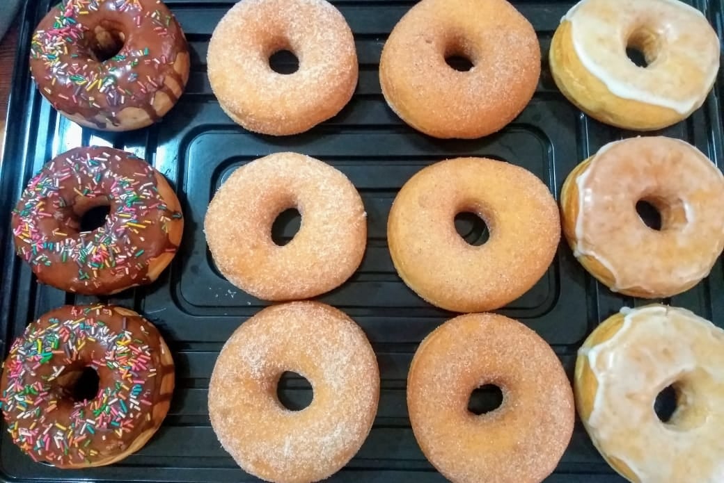 Donas frescas y glaseadas