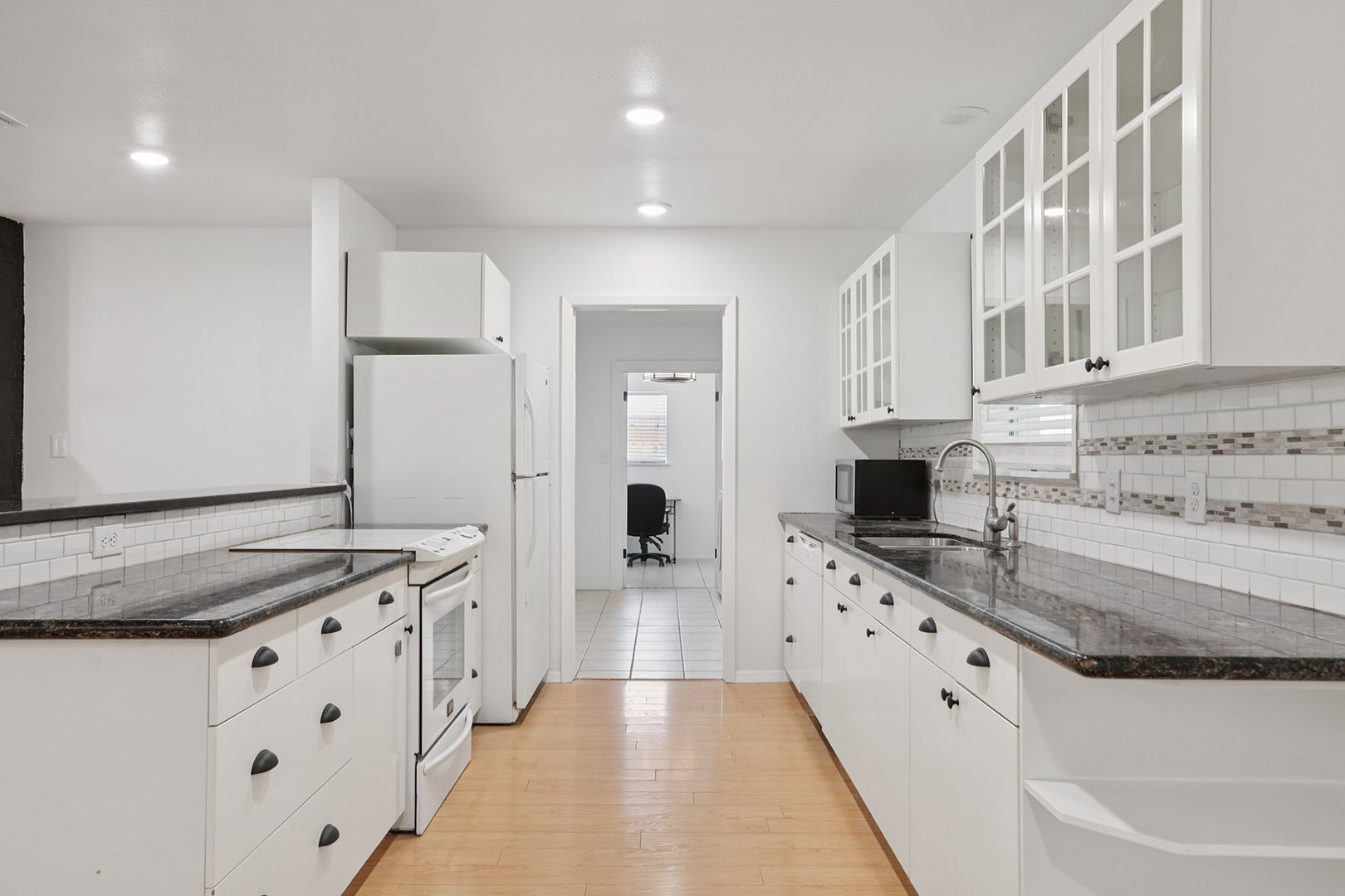 Spacious living room